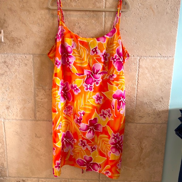 Tropical pattern vacation dress! Gorgeous! - Picture 3 of 7
